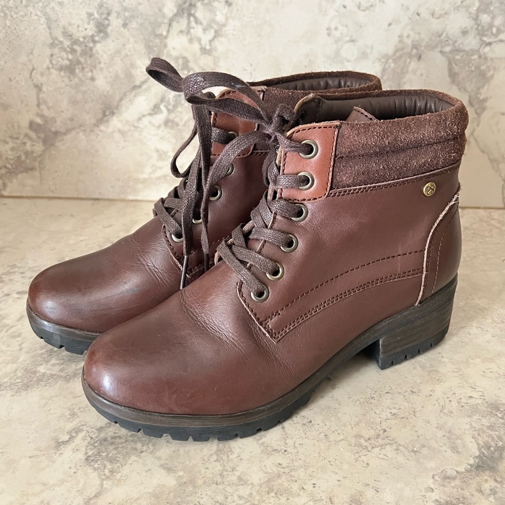 Leather Lace up boots